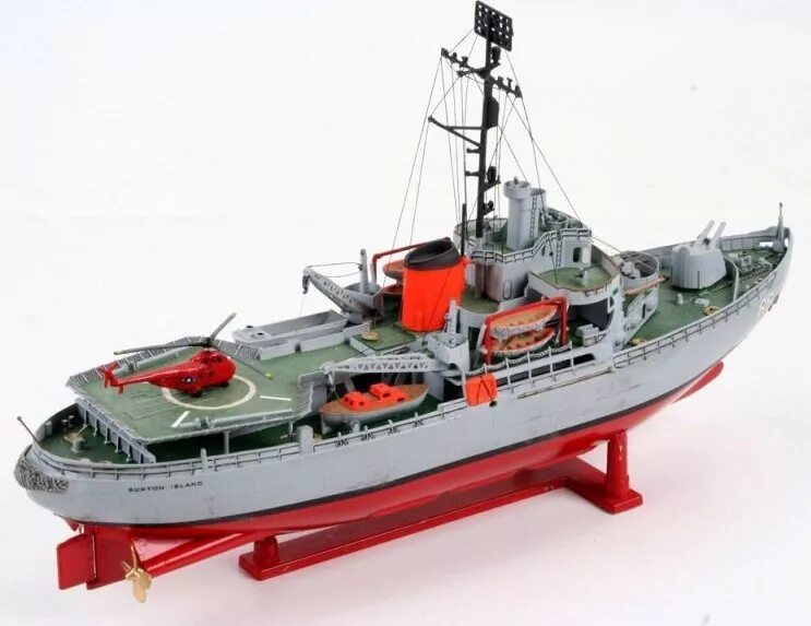 Сборная модель корабль USS Burton Island. Revell Burton Island. Revell 00015. Пластмассовые модели. Сборка моделей кораблей из пластика