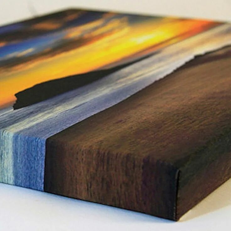 Холст на подрамнике. Холст натянутый на подрамник. Студийная натяжка холста. Натяжка холста на подрамник. Галерейная натяжка холста.