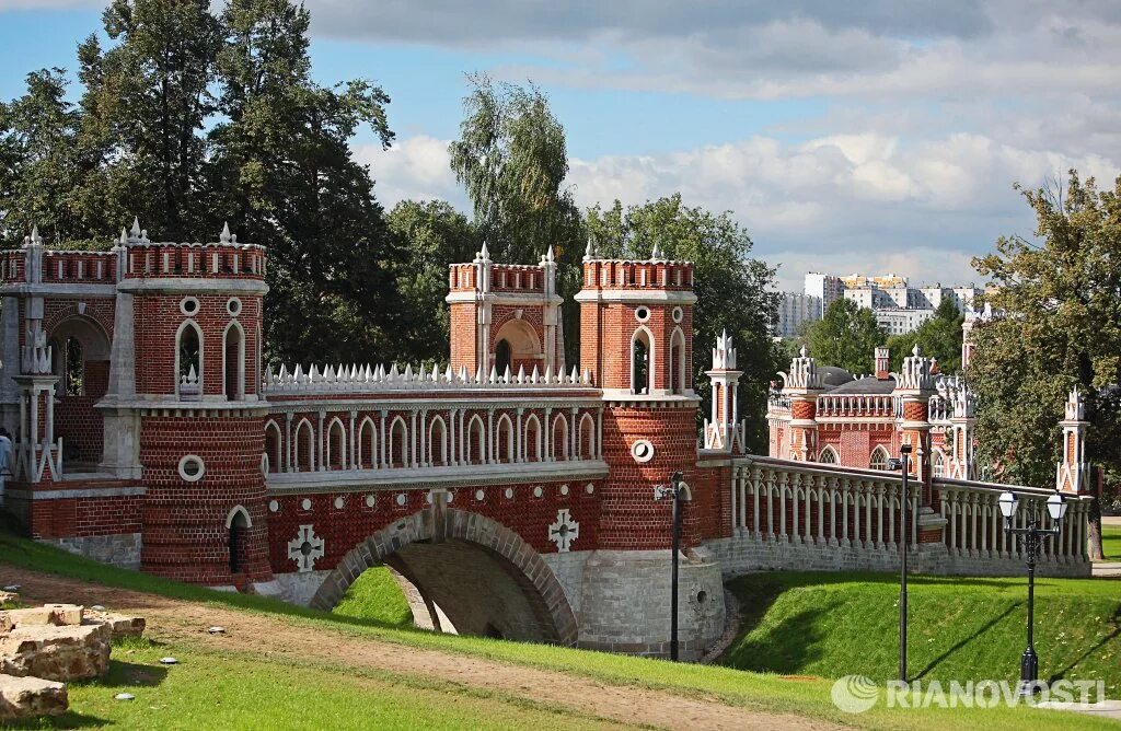 Памятники царицыно