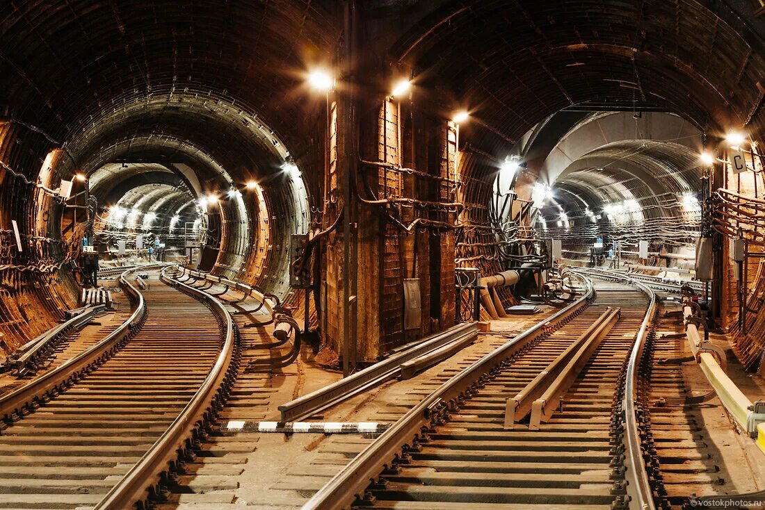 Картинка метро. Метро изнутри. Метрополитен внутри. Станция метро изнутри. Метро Москвы изнутри.