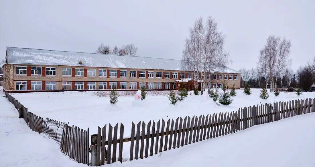 Школа п.Центральный Богородский район. Гостиница в п.Богородское Кировской области. Деревня Балабаны Кировская область. Свой поселок. Богородский сайт кировской балабанов