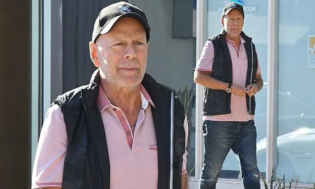 68-year-old Bruce Willis is still in the picture. 2023 БУДЬ в форме! VK
