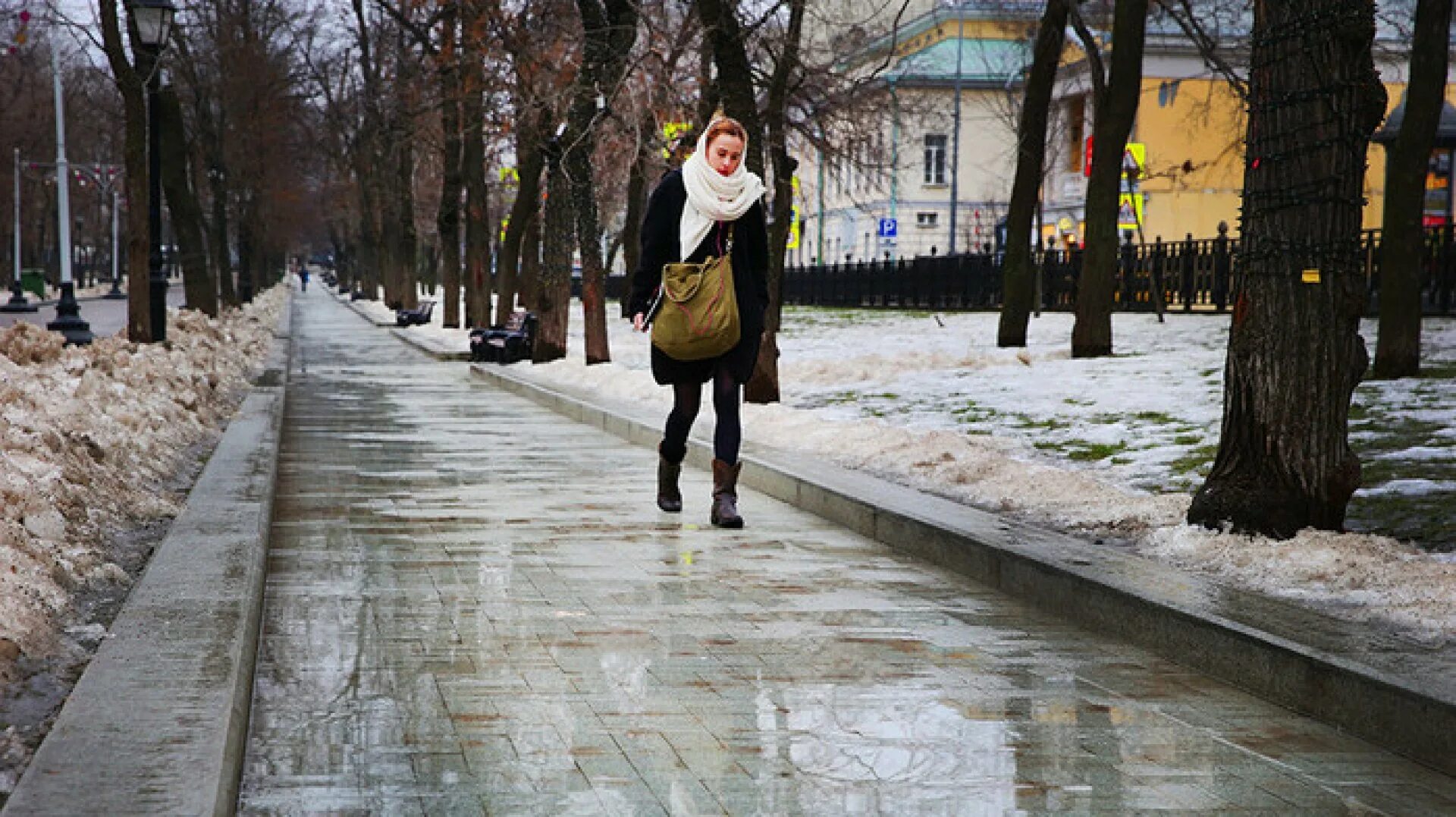 Март в городе. Снег весной в городе. Почему на улице снег