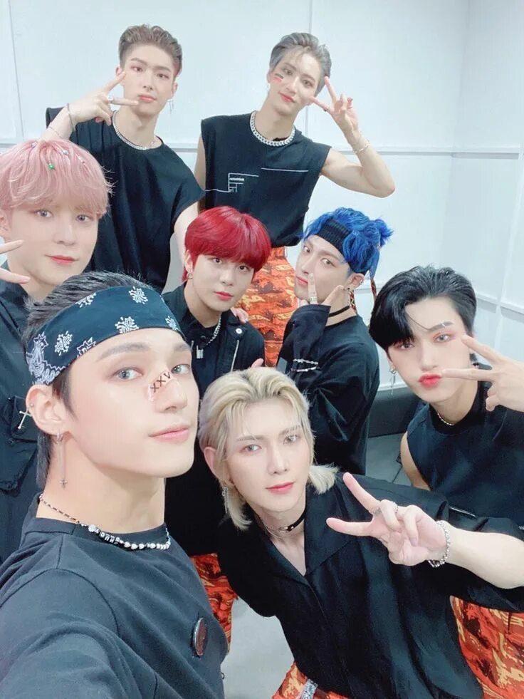 ATEEZ. Группа ATEEZ 2021. ATEEZ thanxx участники. ATEEZ дебют. Участники группы ateez