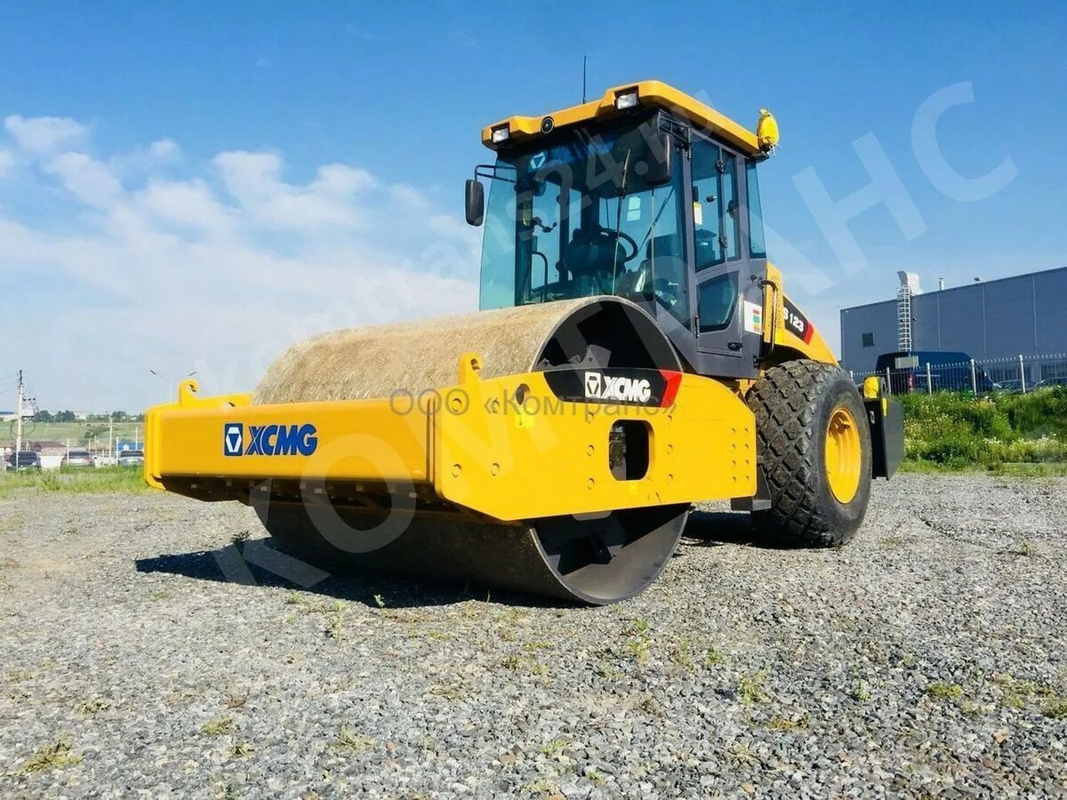 Каток xcmg xs143. Каток xcmg xs183. Грунтовый каток xcmg xs 123. Xcmg xs123. Xcmg xs123.