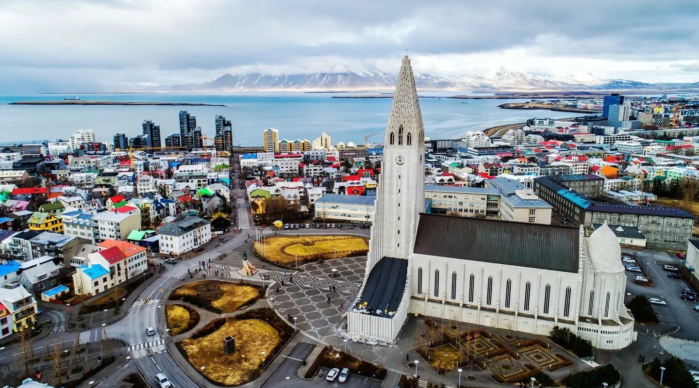 Рейкьявик центр города. Исландия Рейкьявик. Исландия Рик Явик. Столица Исландии - город Рейкьявик. Исландия какая европа