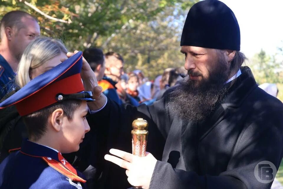 Крестный ход 16. Крестный ход Волгоград 2023. Крестный ход в Волгограде на Пасху 2023. Крестный ход Ставрополь 2023.