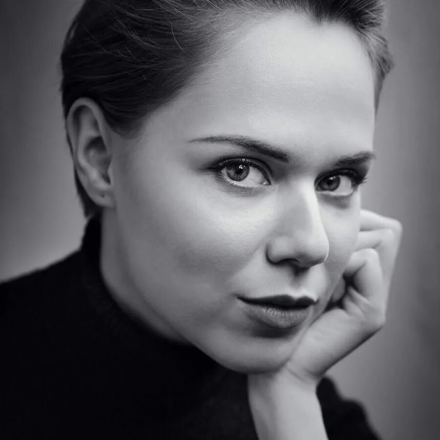 Актриса сценарист. Актриса и сценарист.
