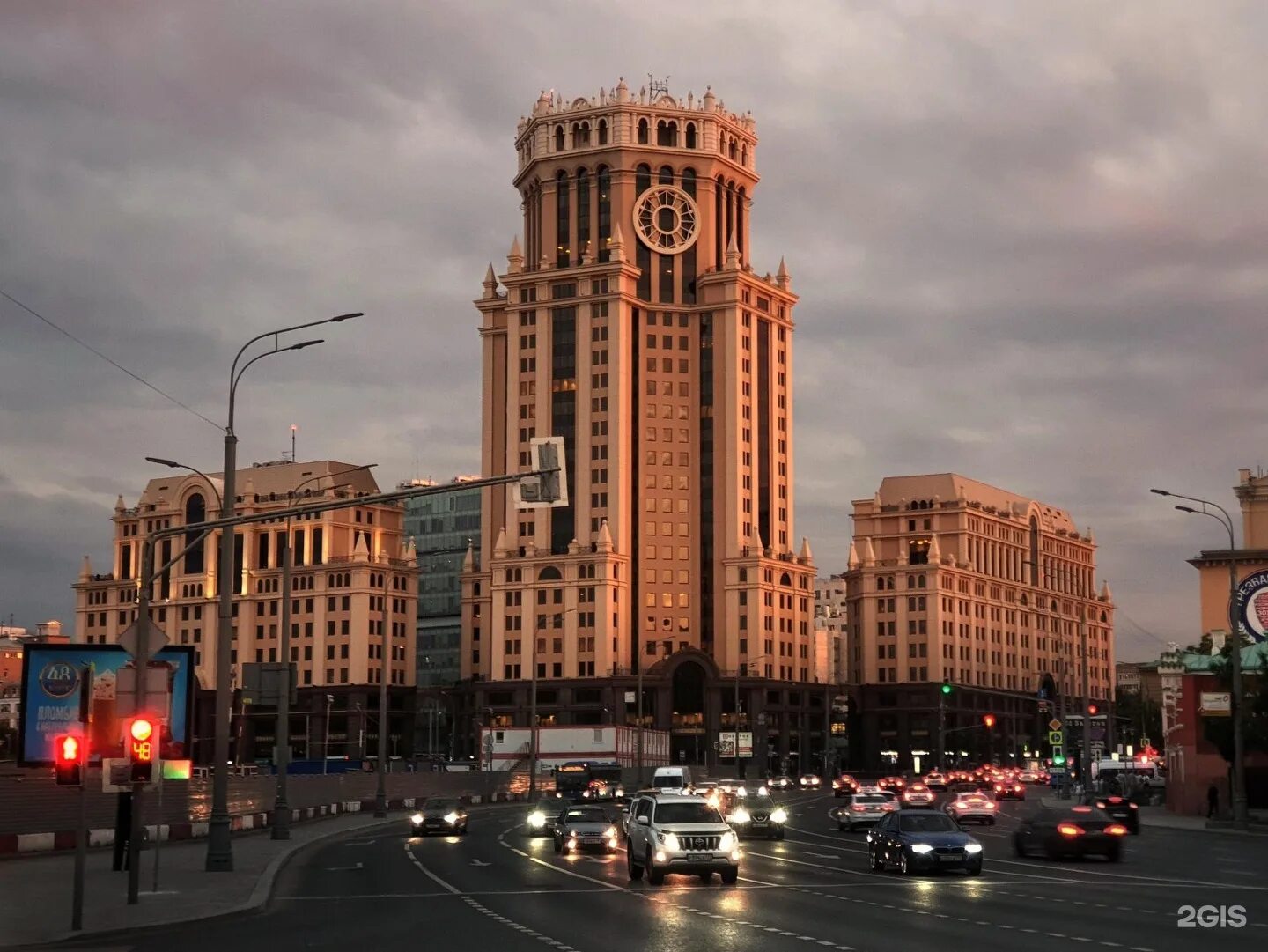 Павелецкая плаза площадь. Павелецкая плаза метро. Павелецкая плаза, москва, павелецкая площадь, 2, стр. М павелецкая плаза. М павелецкая плаза.