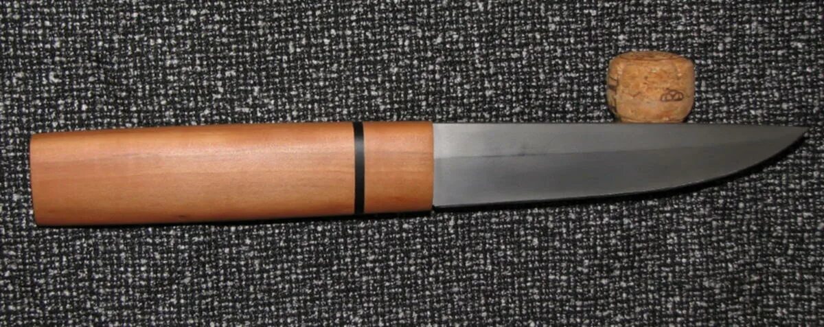16 ножевых. Ножи народов севера. Ножи Северного типа. Северный нож. Ручка для ножа из яблони.