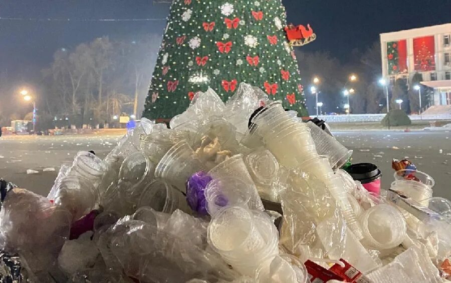 После нового года 2019. Ош площадь после нового года как выглядит.