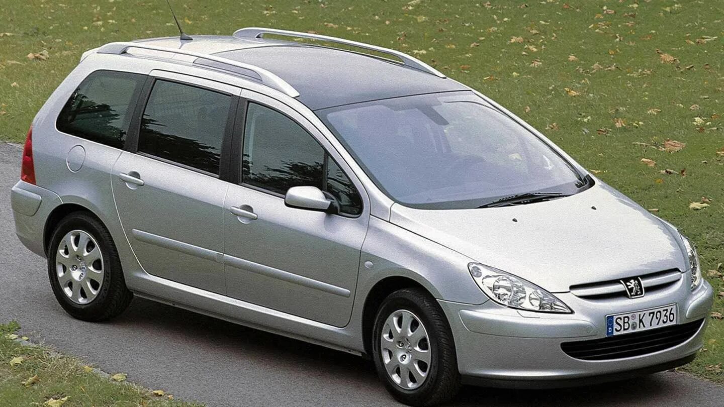 Пежо 307 универсал 2004. Peugeot 307 заводские тёмные стёкла. Пежо 307 универсал двигатель. Пежо 307 sw 2002. Пежо универсал фото 2005.
