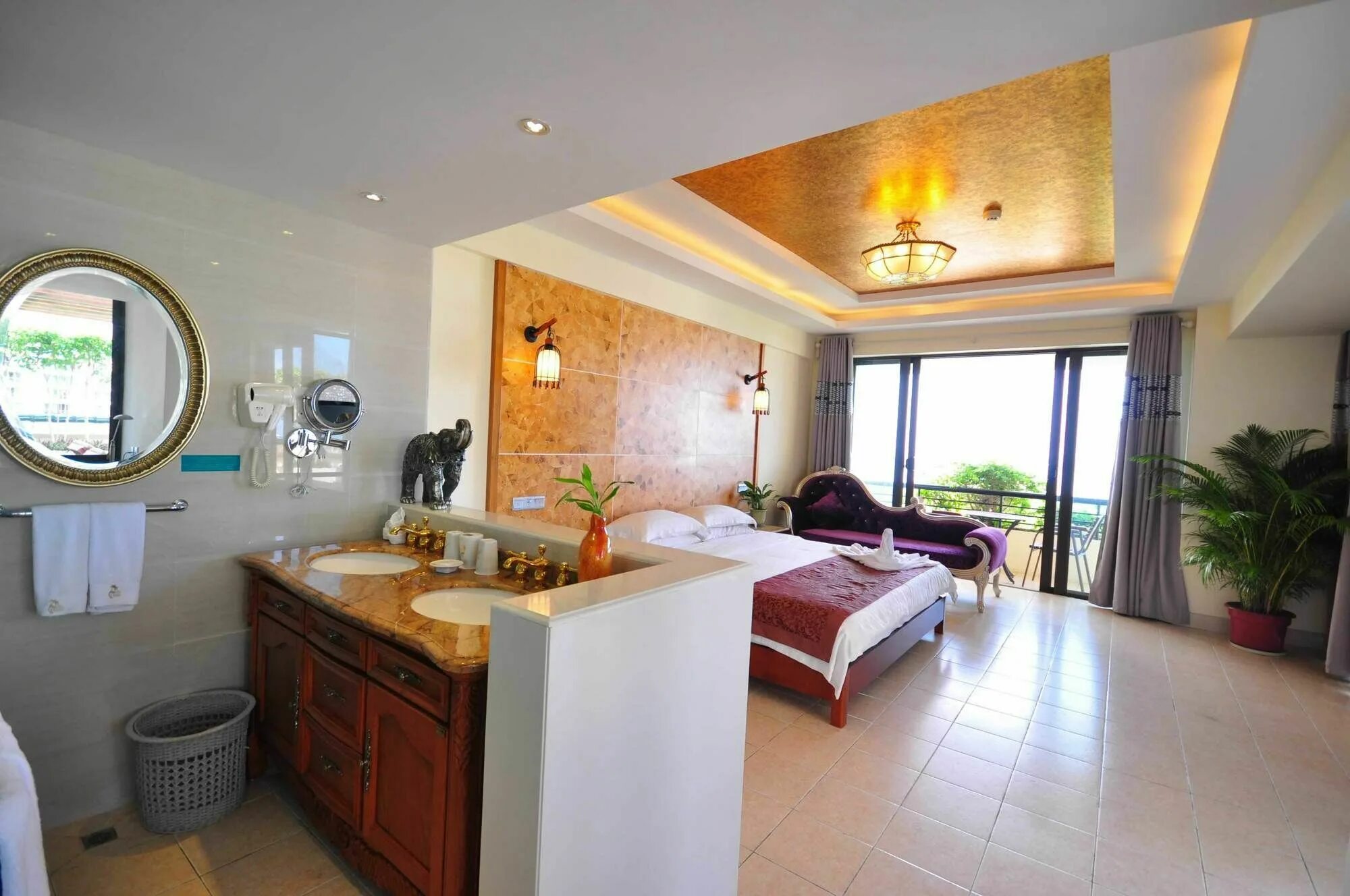 Санья бич хайнань. Отель кактус хайнань. Palm beach resort 4 китай хайнань. Palm beach resort 4 китай хайнань. Палм бич резорт хайнань 5.