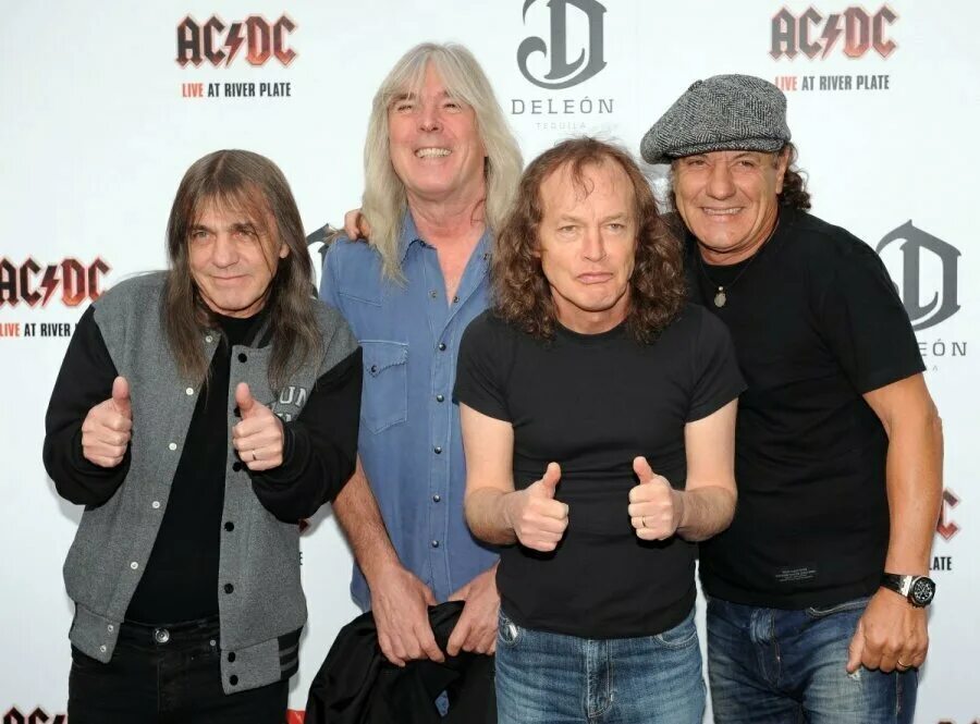 AC/DC группа. AC DC состав группы. AC/DC группа 2019. Вокалист Эйси ДИСИ.
