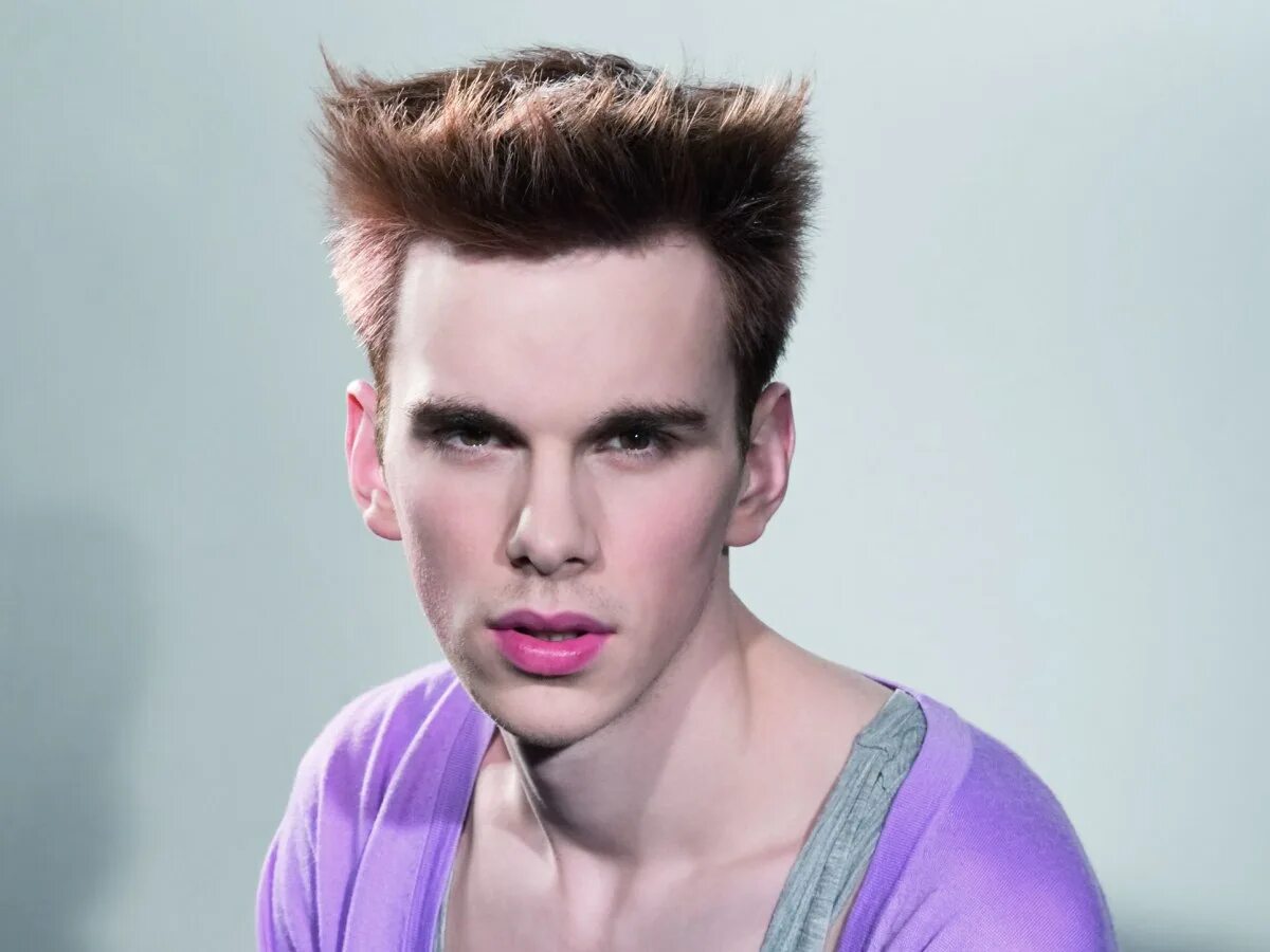 Fenn sean рыжий. красивые причёски для парней. прически для стоячих волос мужские. волосы вверх. стрижки для парней.