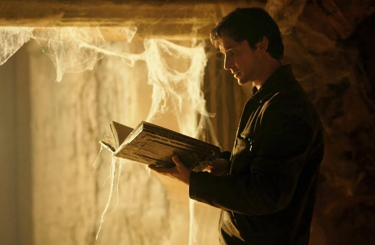 Those books return to the library. Those books return to the library