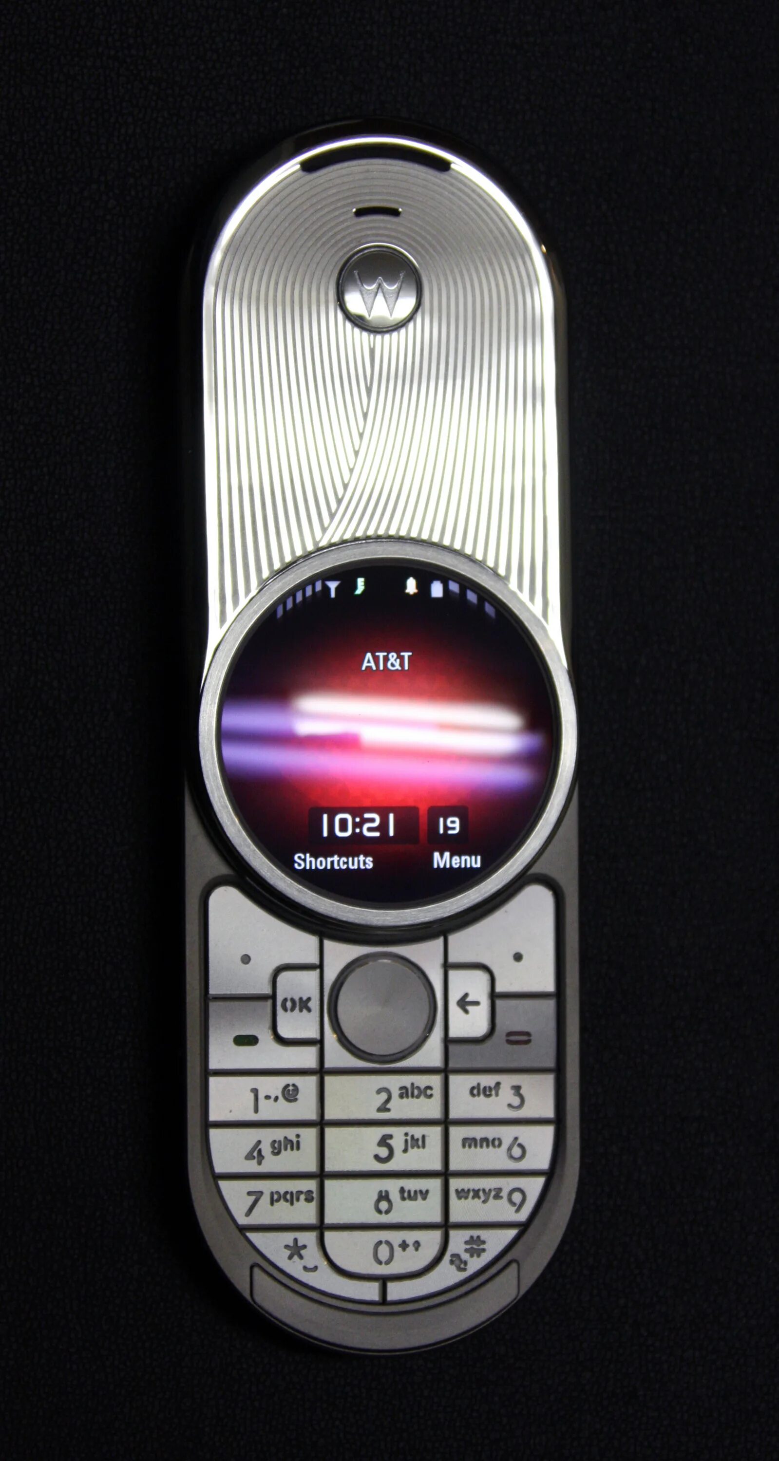 Телефон худшей 10. Моторола Motorola Aura. Motorola Aura r1. Motorola Aura r1 (2009). Моторола Аура 2.