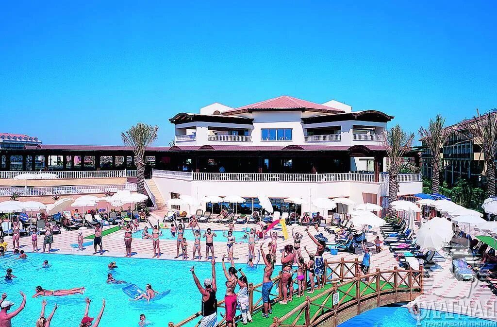 Famous resorts. Aydinbey famous resort 5 турция белек. Айдинбей фэймос резорт турция. Famous resorts. Famous resorts.