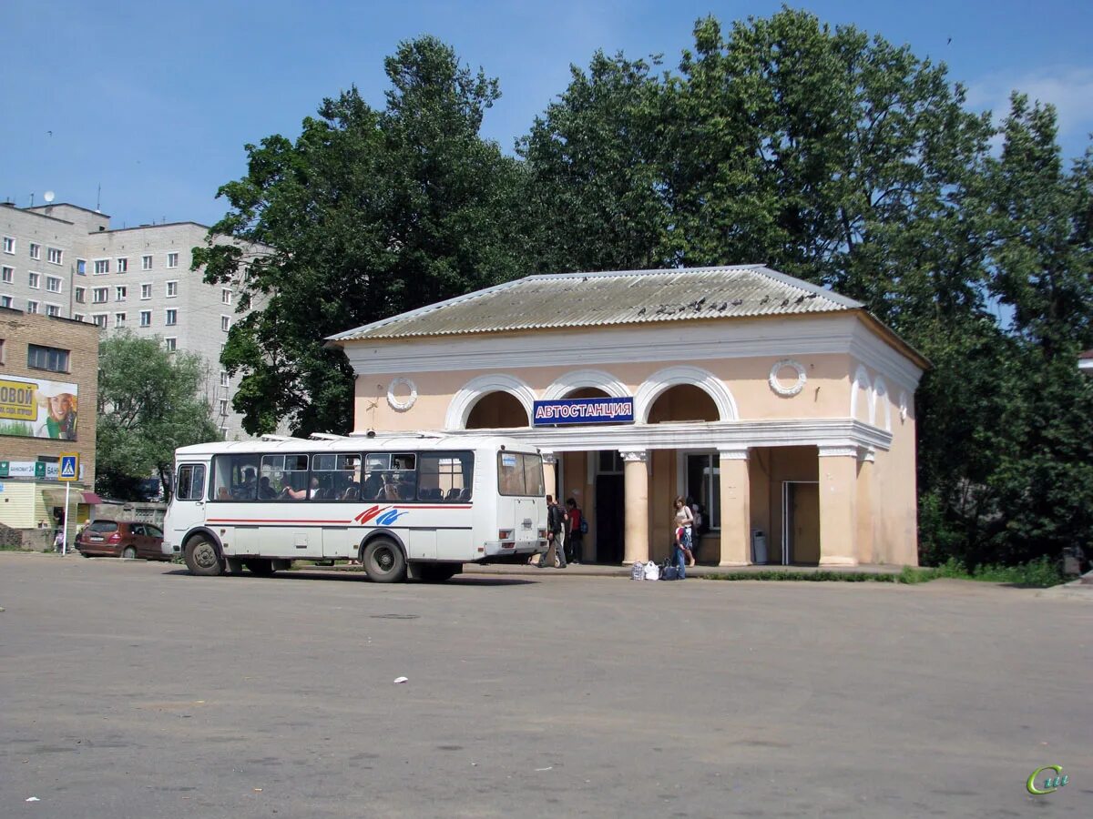 Автобус вязьма московская. Автостанция вязьма. вязьма автобусная станция. автостанция вязьма автобусы. вяземский автовокзал.