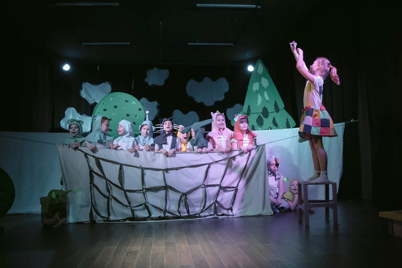 Город тюмень кукольный театр. Театр для детей тюмень. Здание драматического театра тюмень. Театр для детей тюмень. Щелкунчик и мышиный король кукольный театр.