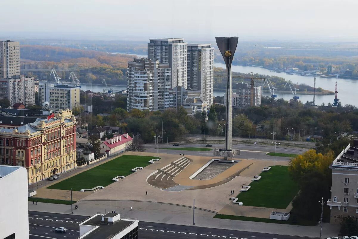 Панорама ростов. Ростов на Дону площадь. Ростов на Дону площадь города. Театральная площадь Ростов панорама. Театральная площадь Ростов на Дону вид сверху.