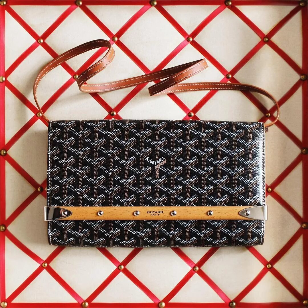 Goyard купить. Мейсон гоярд. Гоярд Парис. Сумка гоярд. Goyard Bag мужская.