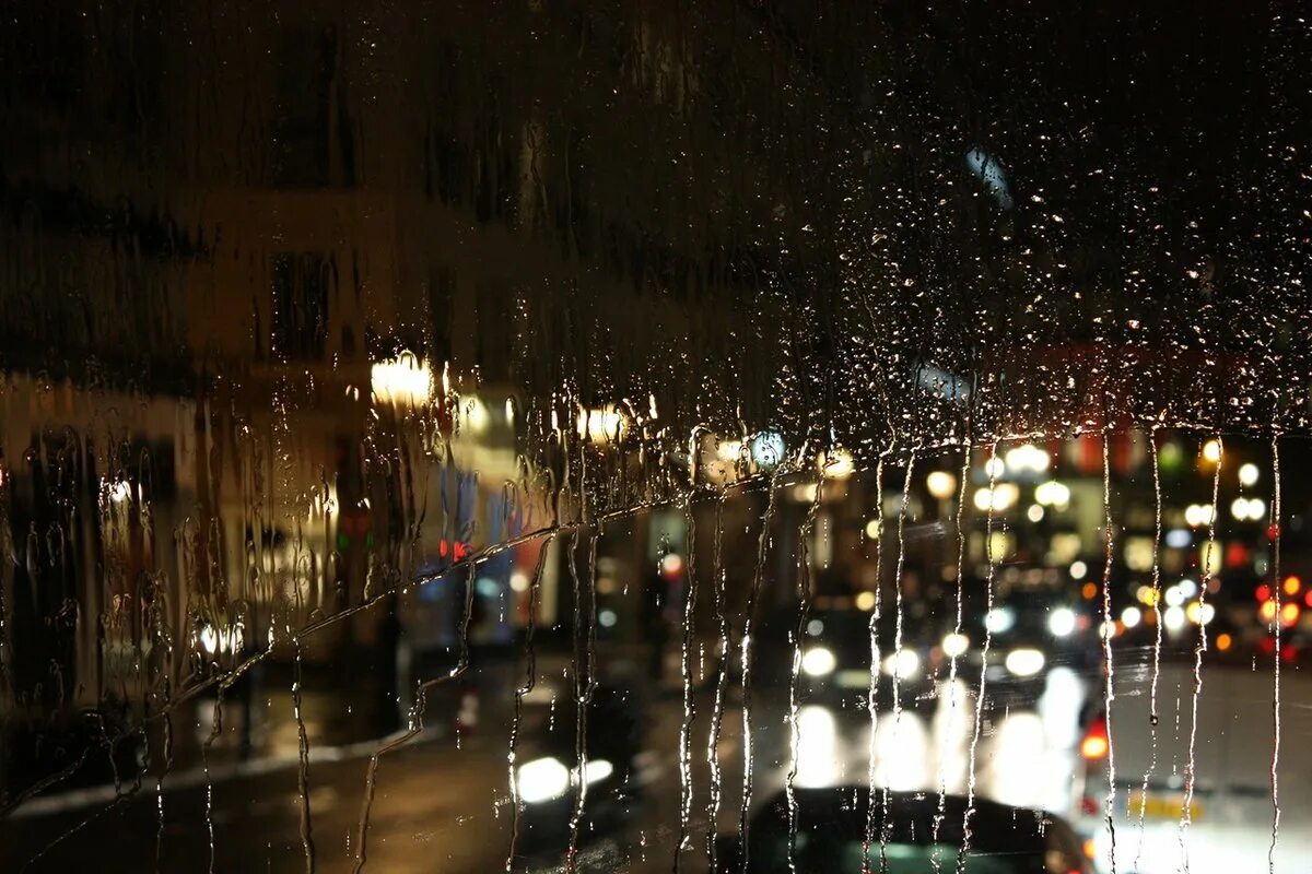 Город вечер дождь. Дождь ночью. "Дождливый вечер". Дождь в городе. Ливень ночью.