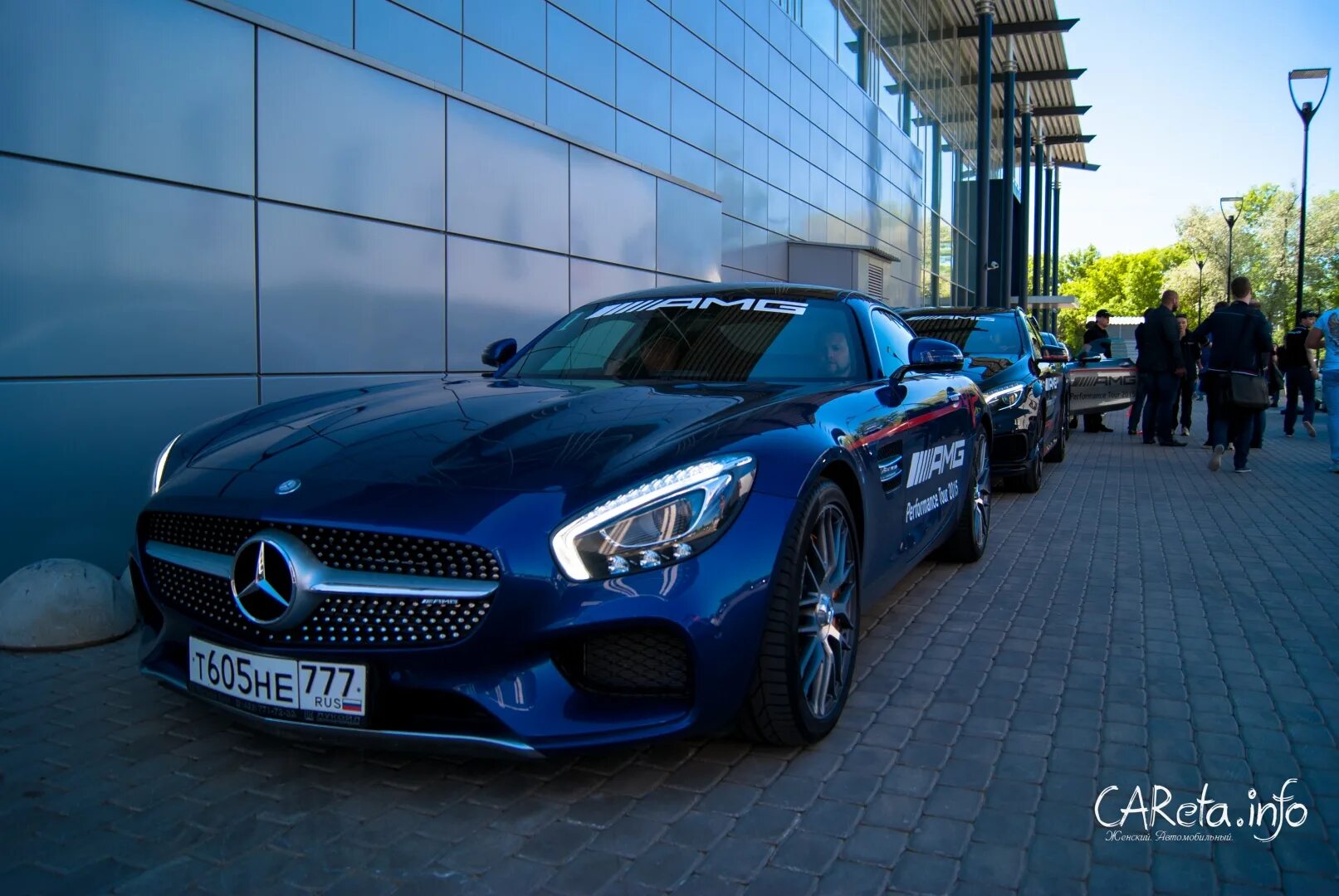 Mak performance amg. E s63 amg в казани. Amg performance. Мерседес amg перформанс спорт. Puma amg performance белые.