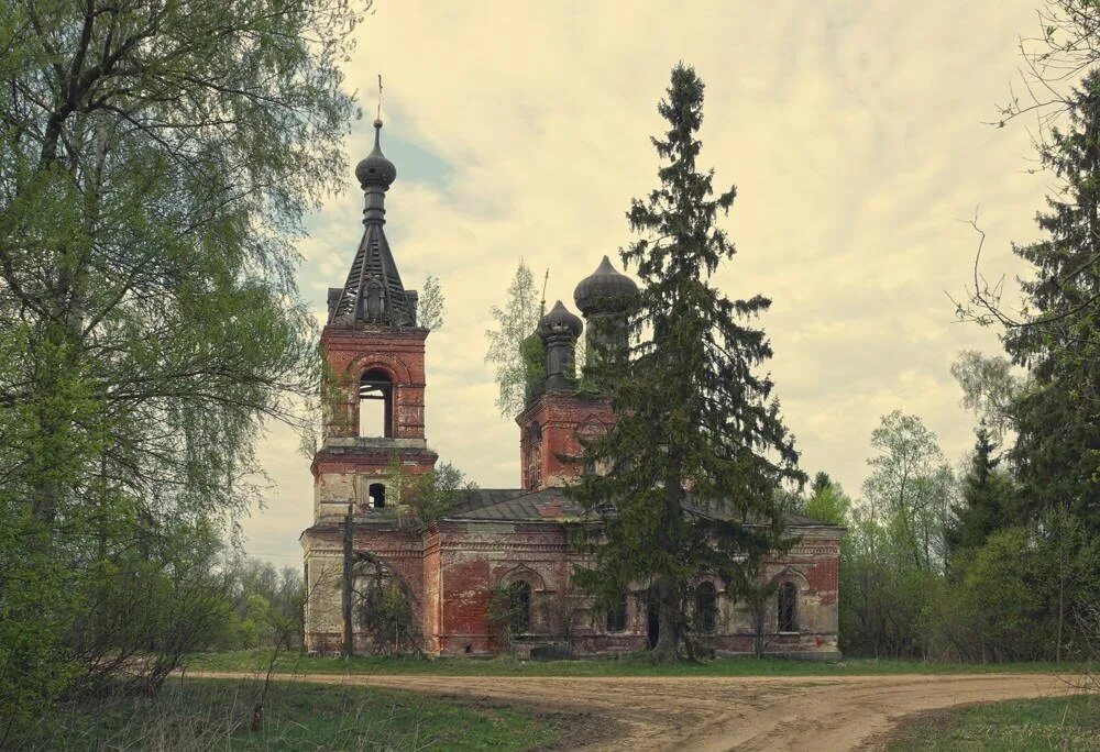 Храм архангела михаила в волково. Село волково курская область. Смоленская область деревня волково. Кресты тверская область рамешковский район. Волково смоленская область краснинский район.