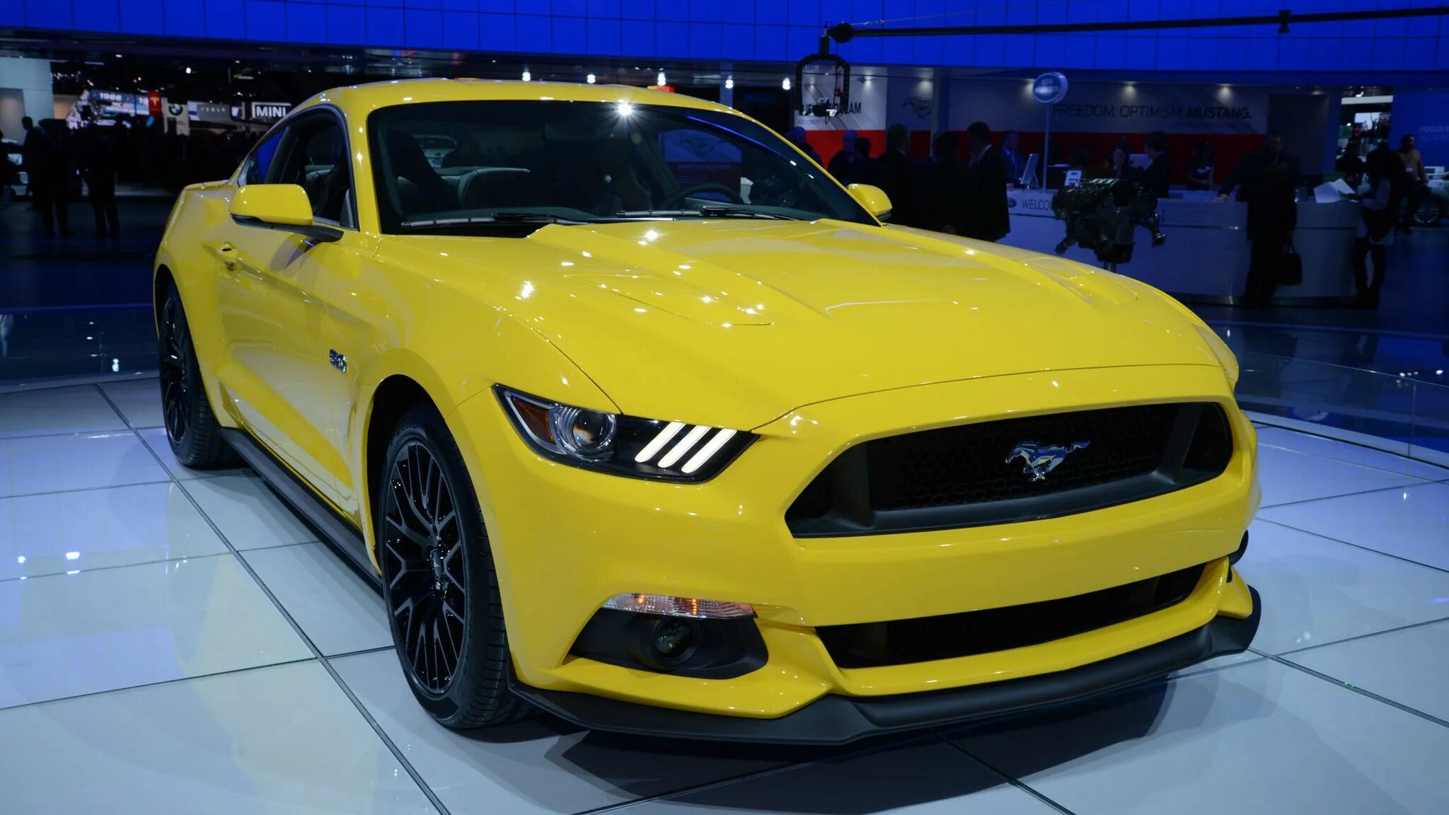 Форд мустанг бу. Форд Мустанг. Форд Мустанг новый. Mustang gt 2015. Форд Мустанг 2015 фиолетовый.