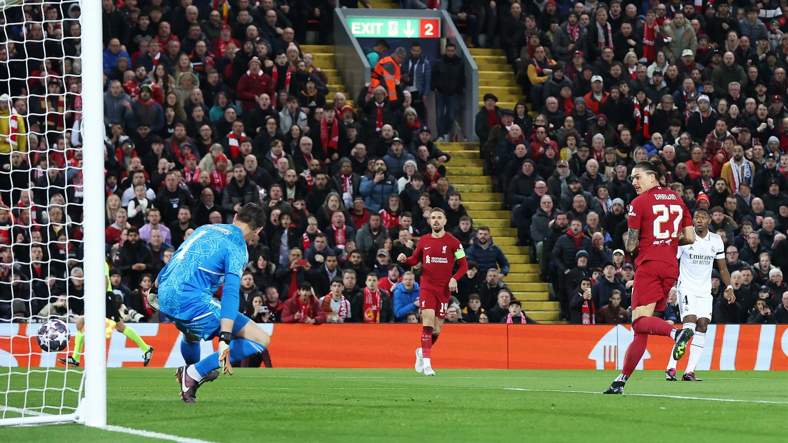 Английский футбол. Джейми каррагер ливерпуль. Вирджил ван дейк. Ливерпуль 5 2. Ливерпуль 2002-2003.