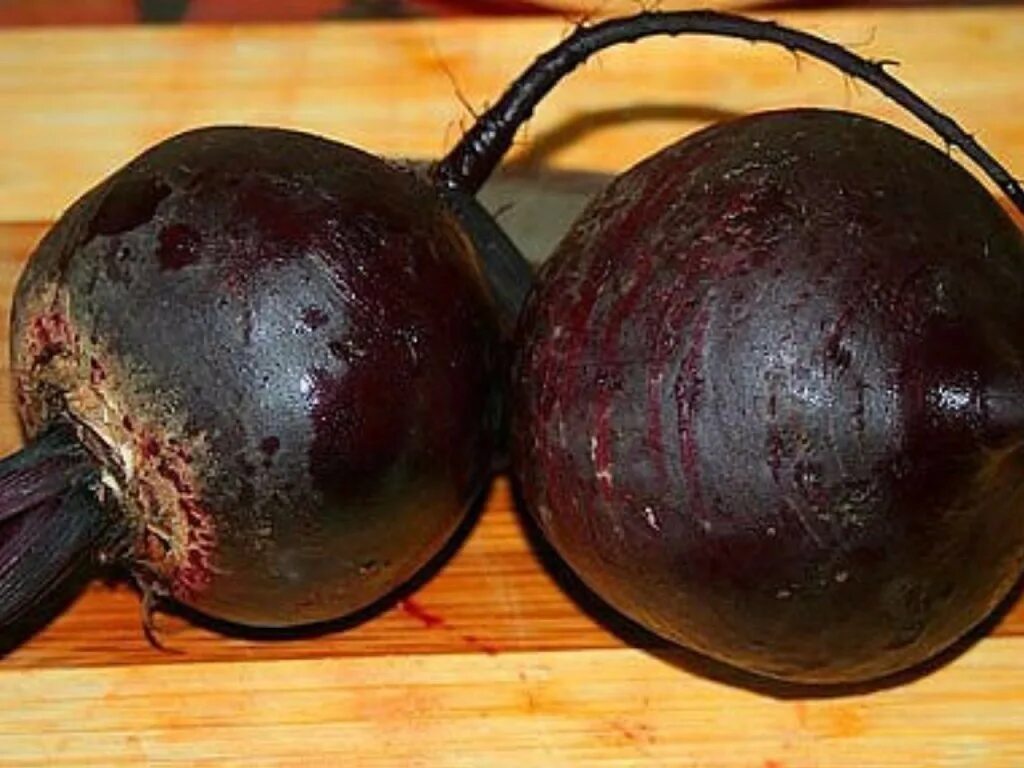 Вареная свекла в разрезе. Свекла в пароварке. Свекла в мешке для запекания овощей в микроволновке. Свекла для винегрета в банке на зиму. Свекла отварная в мультиварке.