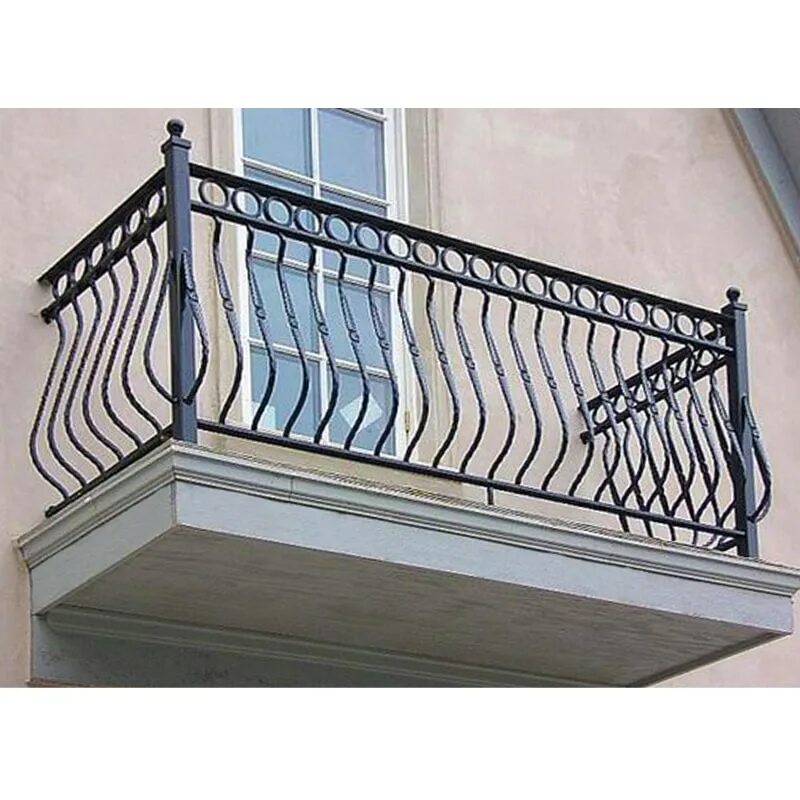 Балкон из ковки. Перила на балкон. Ковка балконных ограждений. Кованые балконы. Ковка французские балкончики.