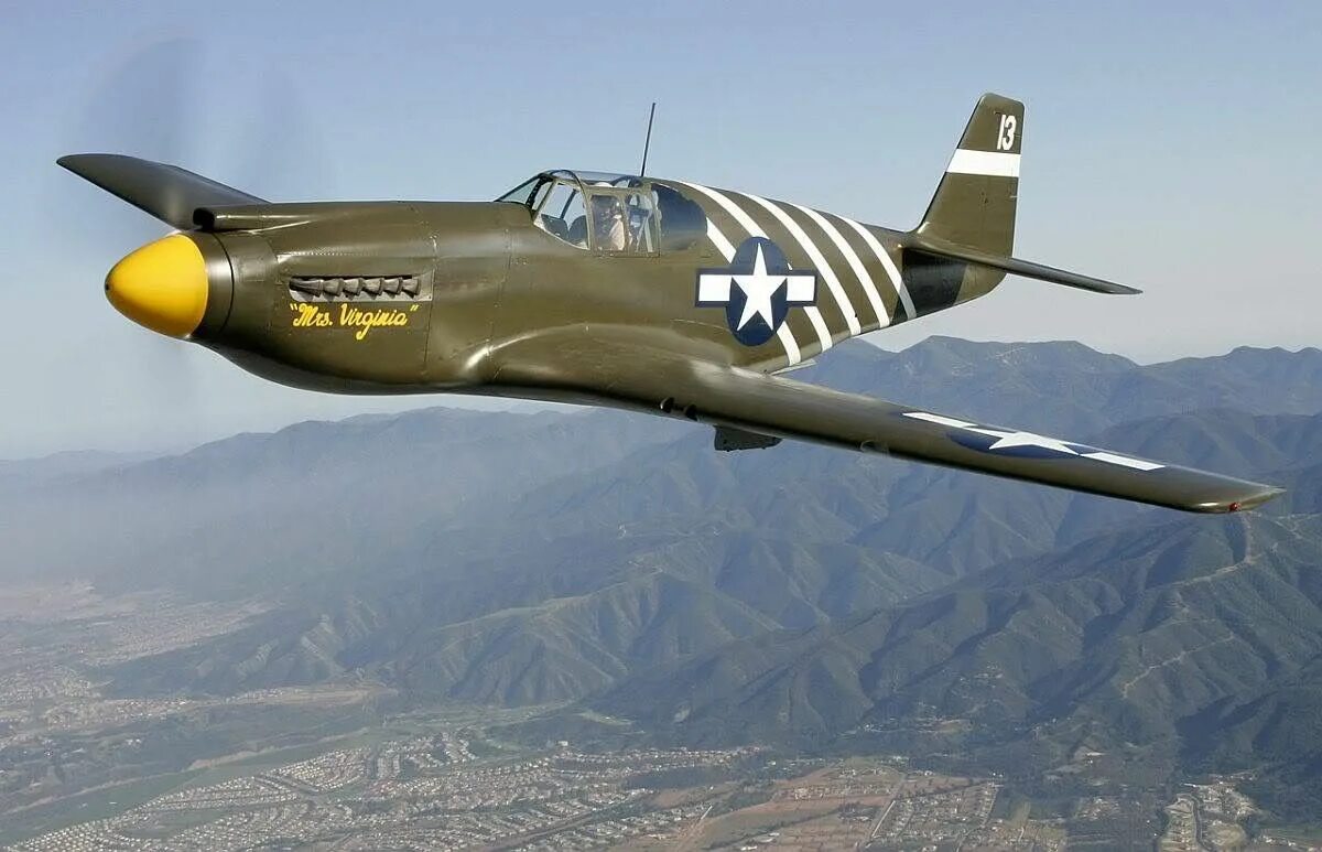 Лучший самолет второй мировой войны. Самолет p-51 Mustang. Р-51 Мустанг. Истребитель p51 Мустанг. Норт Американ p-51 «Мустанг».