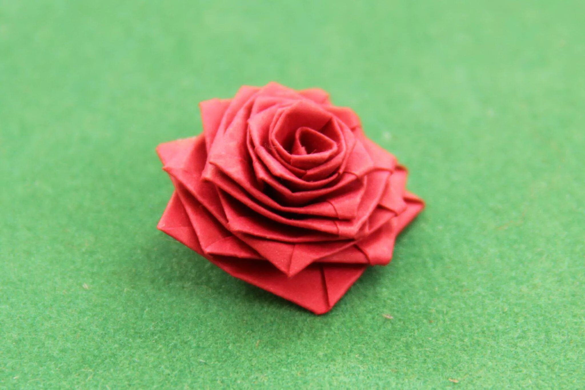 Оригами цветок. Розочка из бумаги. Как сложить розы