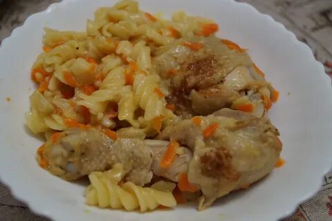 Курица с макаронами в мультиварке