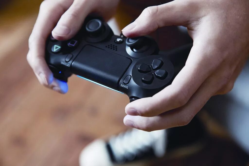 Logitech f310. Disconnected controller ps4. Джойстик мигает красным. Пс4 мигает белым. Подключить джойстик ps4.