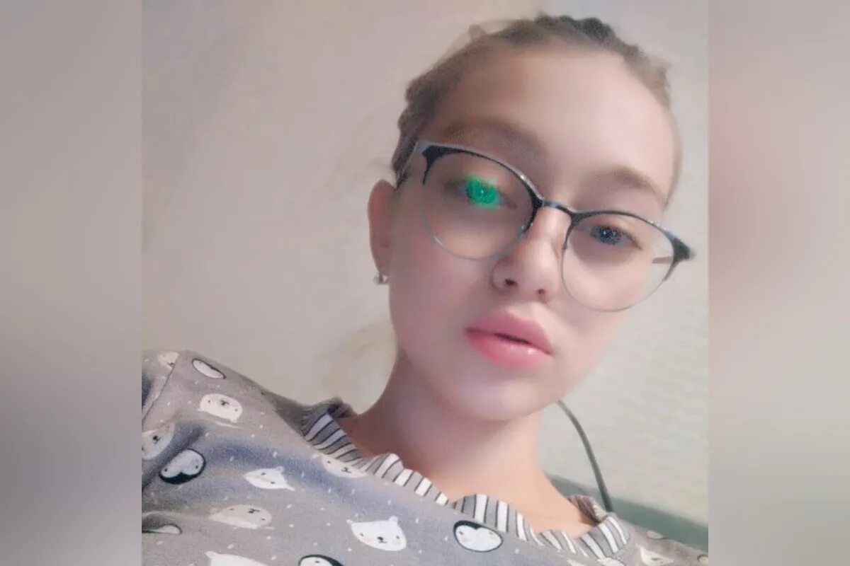 Девушка с коллет 13. Двенадцать летней школьницы. Татьяна рекутина чусовой. 13 летняя жирдяйка. Тринадцатилетняя девочка россия.