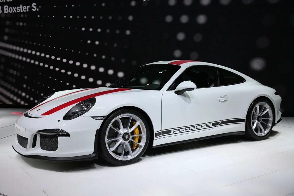 Как получить порше. Porsche 911 gt3 rs martini racing. алиса покажи порш tайкан. сколько зарабатывает дизайнер порше.