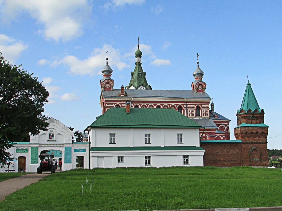 Староладожский монастырь старая ладога. Староладожский мужской монастырь. Староладожский мужской монастырь. Староладожский монастырь старая ладога. Староладожский монастырь старая ладога.