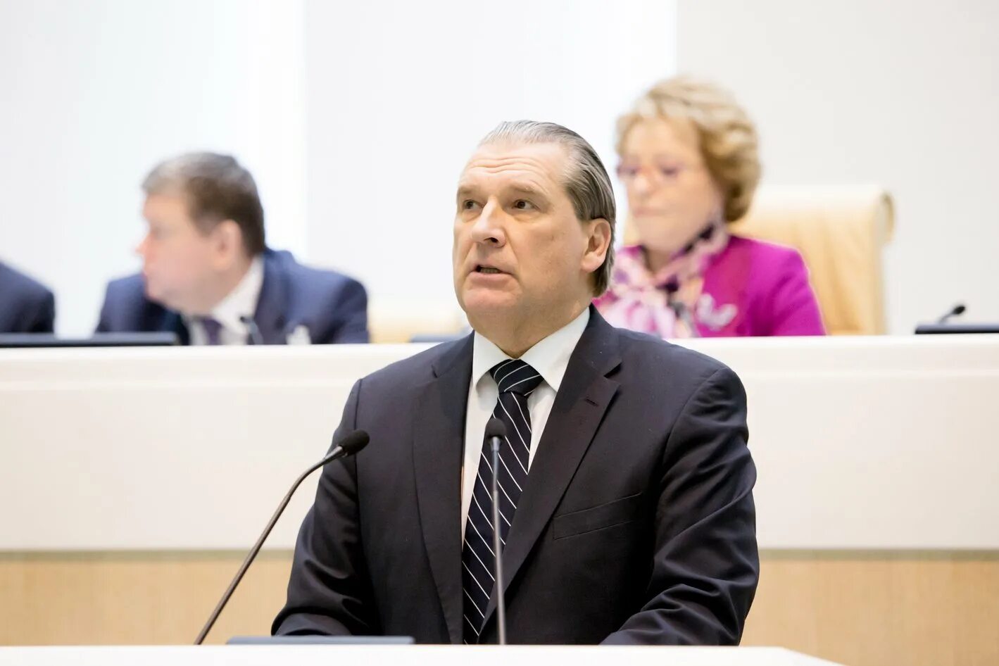 первый заместитель председателя комитета. первый заместитель председателя комитета. джабаров. первый заместитель председателя комитета. дмитрий новиков госдума.