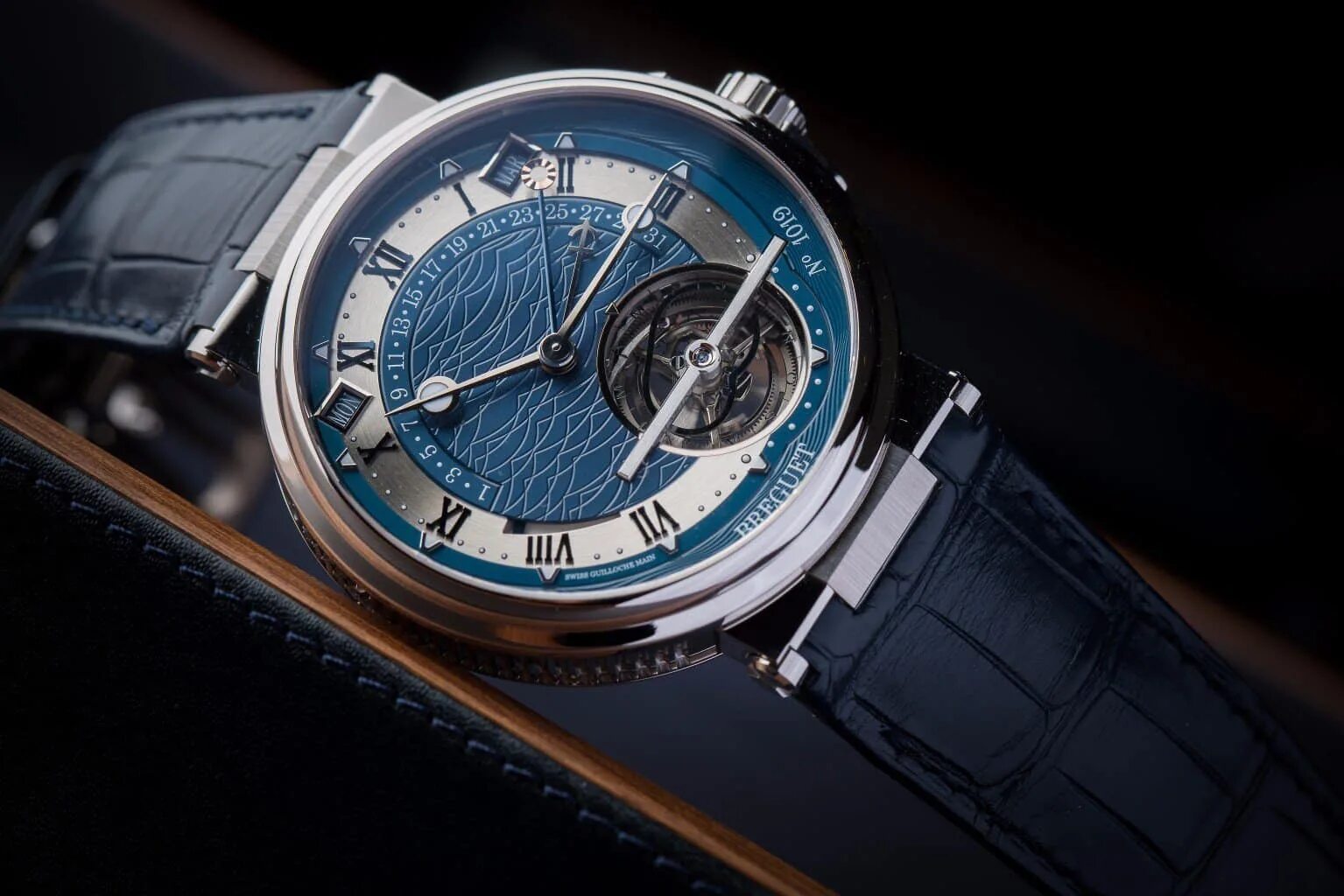 Как выгодно продать часы. Часы брегет 5887. breguet marine 5887. мужские часы breguet marine 5887.