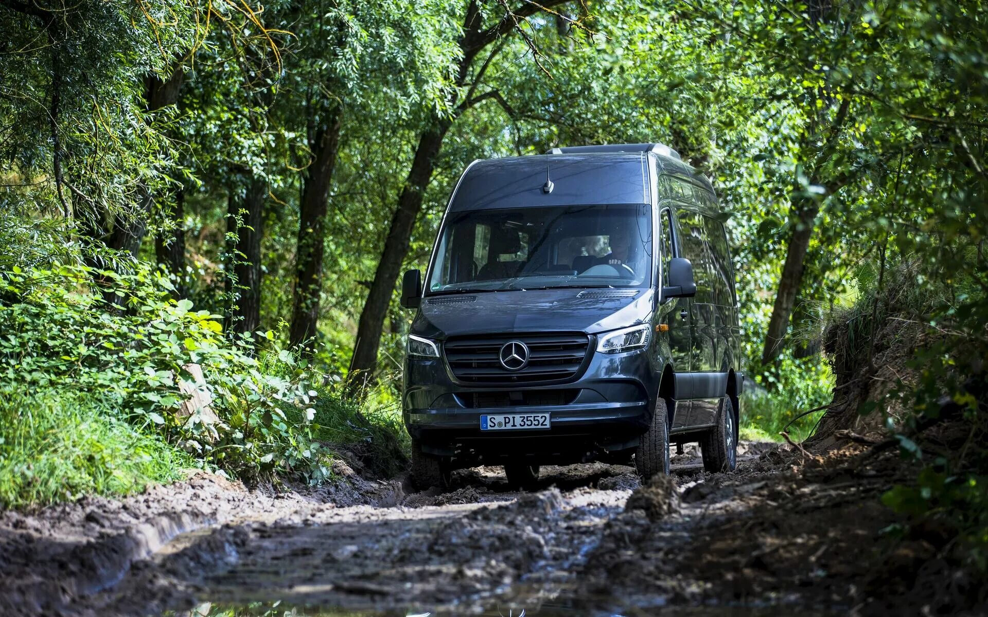 Спринтер 2023. Mercedes Benz Sprinter 2022. Mercedes Benz Sprinter 2023. Мерседес Спринтер 2022 4х4. Новый Мерседес Спринтер 2023.