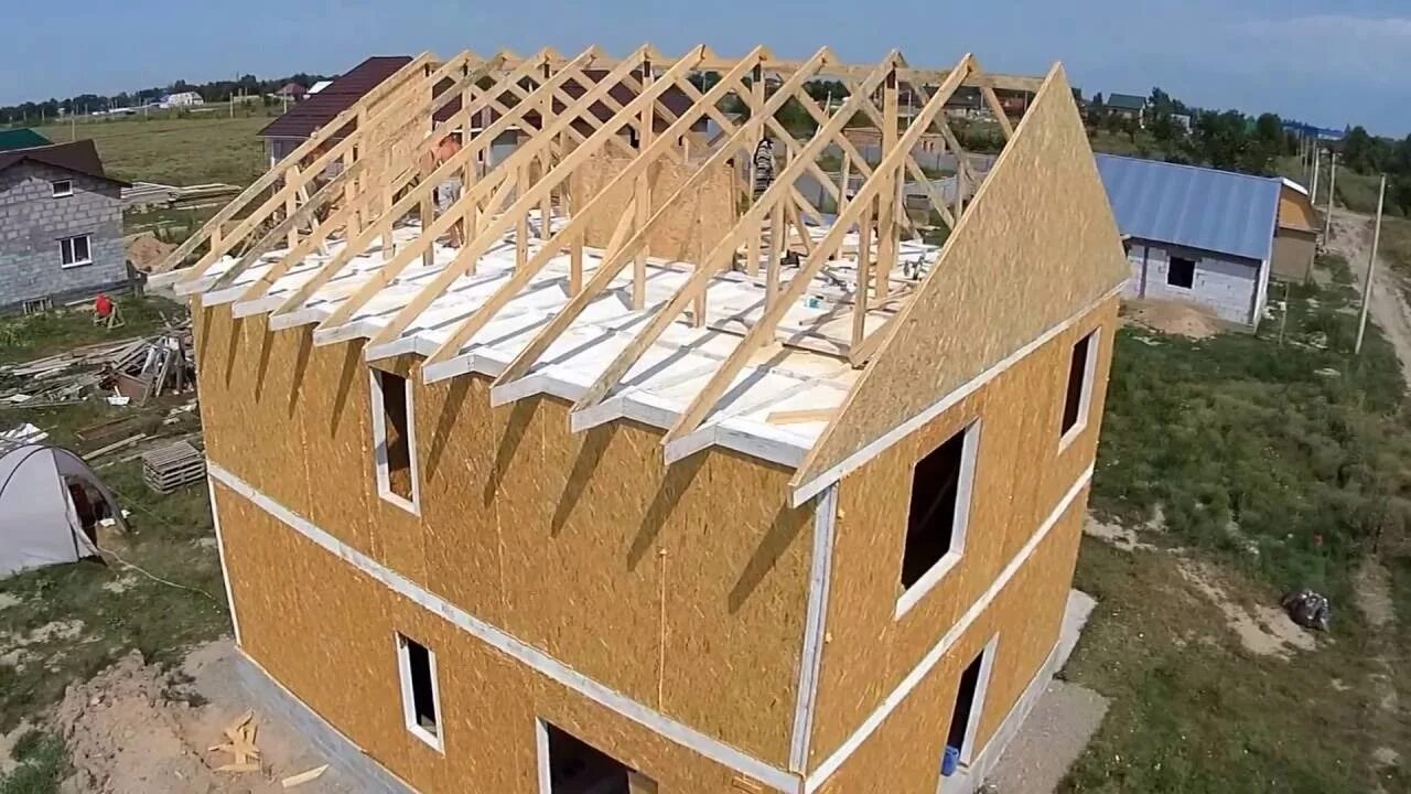 Сип крыша. Стропильная система для сип панелей. сип панели крыша. крыша в доме из сипанелей. крыша в доме из сип панелей.