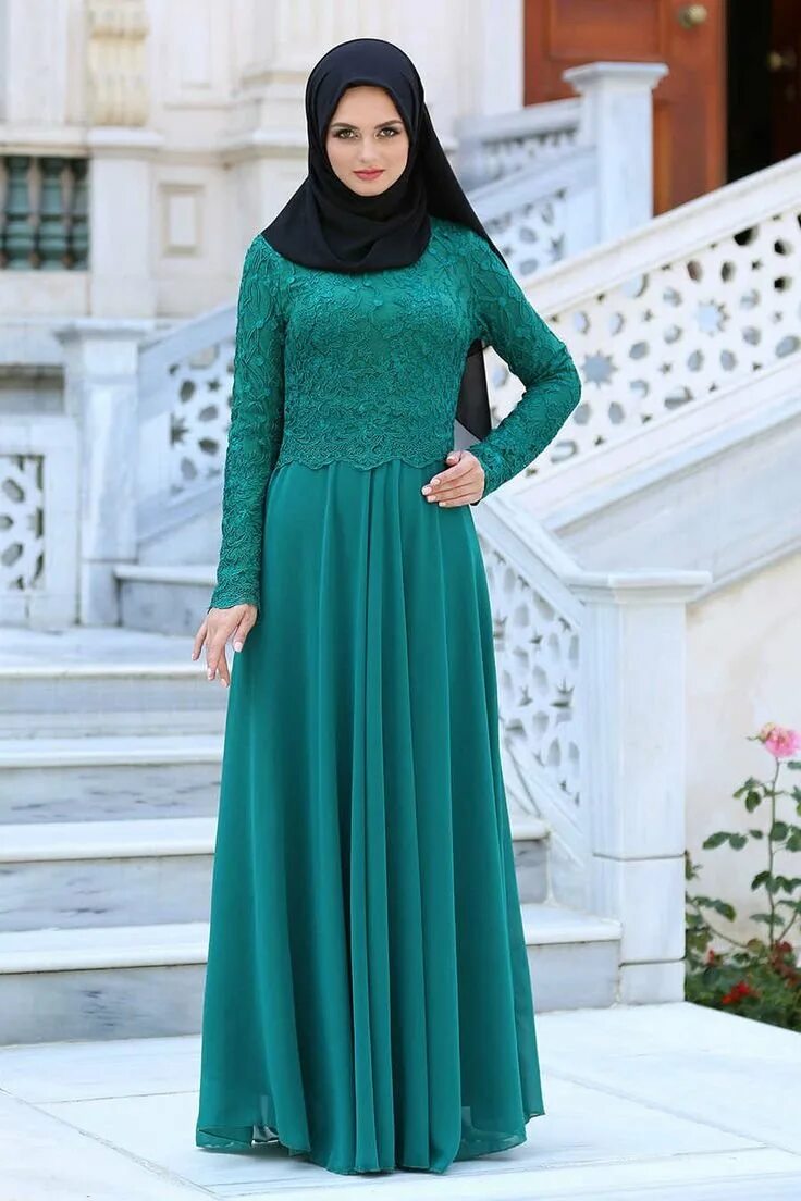 Интернет мусульманских платьев. Hijab Style 2022 платья повседневные. Платье мусульманское длинное. Красивые длинные платья для мусульманок. Вечерние платья для мусульманок.