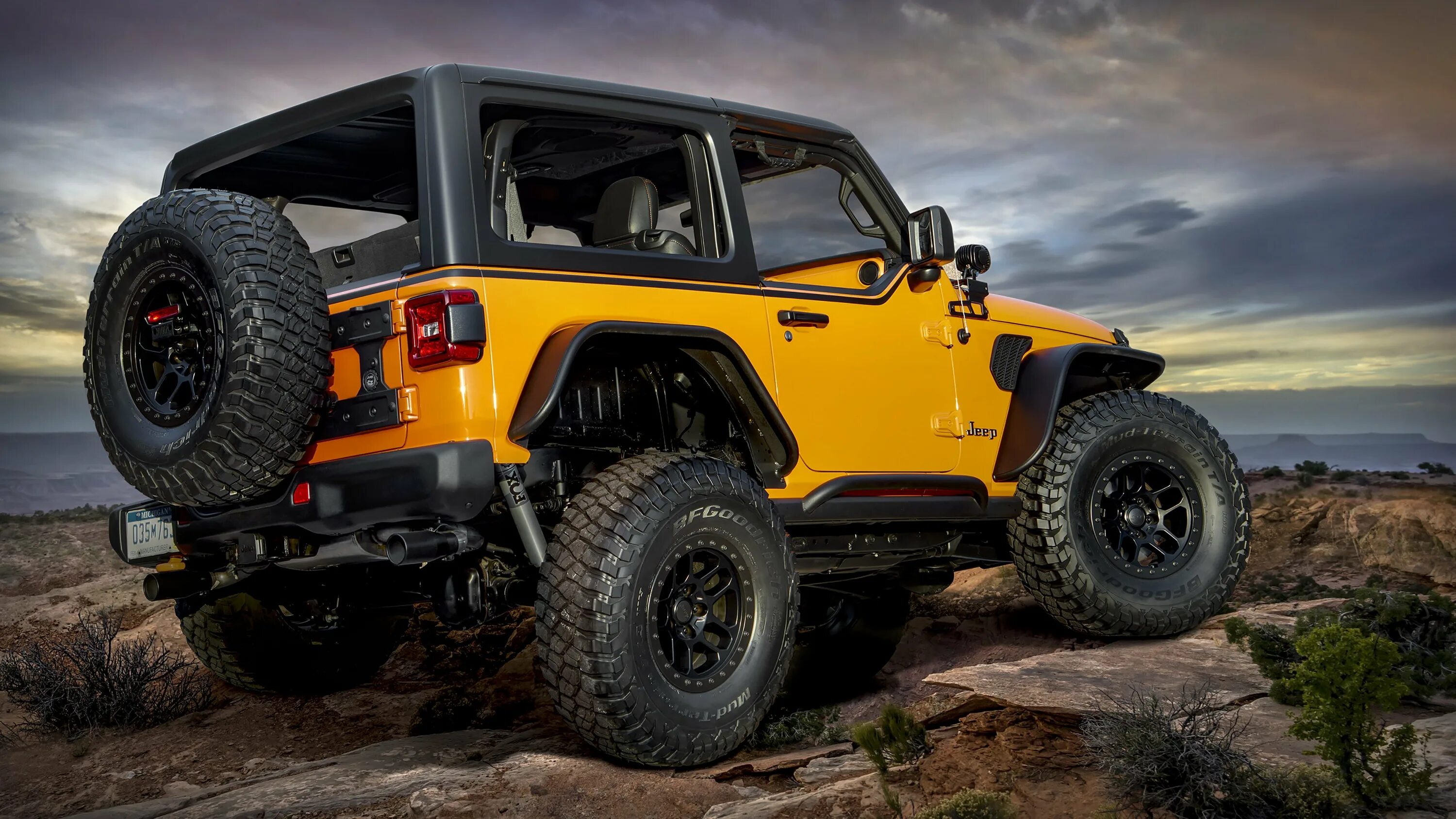 Jeep Wrangler 2021 Orange. Джип Вранглер оранжевый. Джип Вранглер сафари 2019. Jeep Wrangler Rubicon оранжевый. Что такое внедорожник