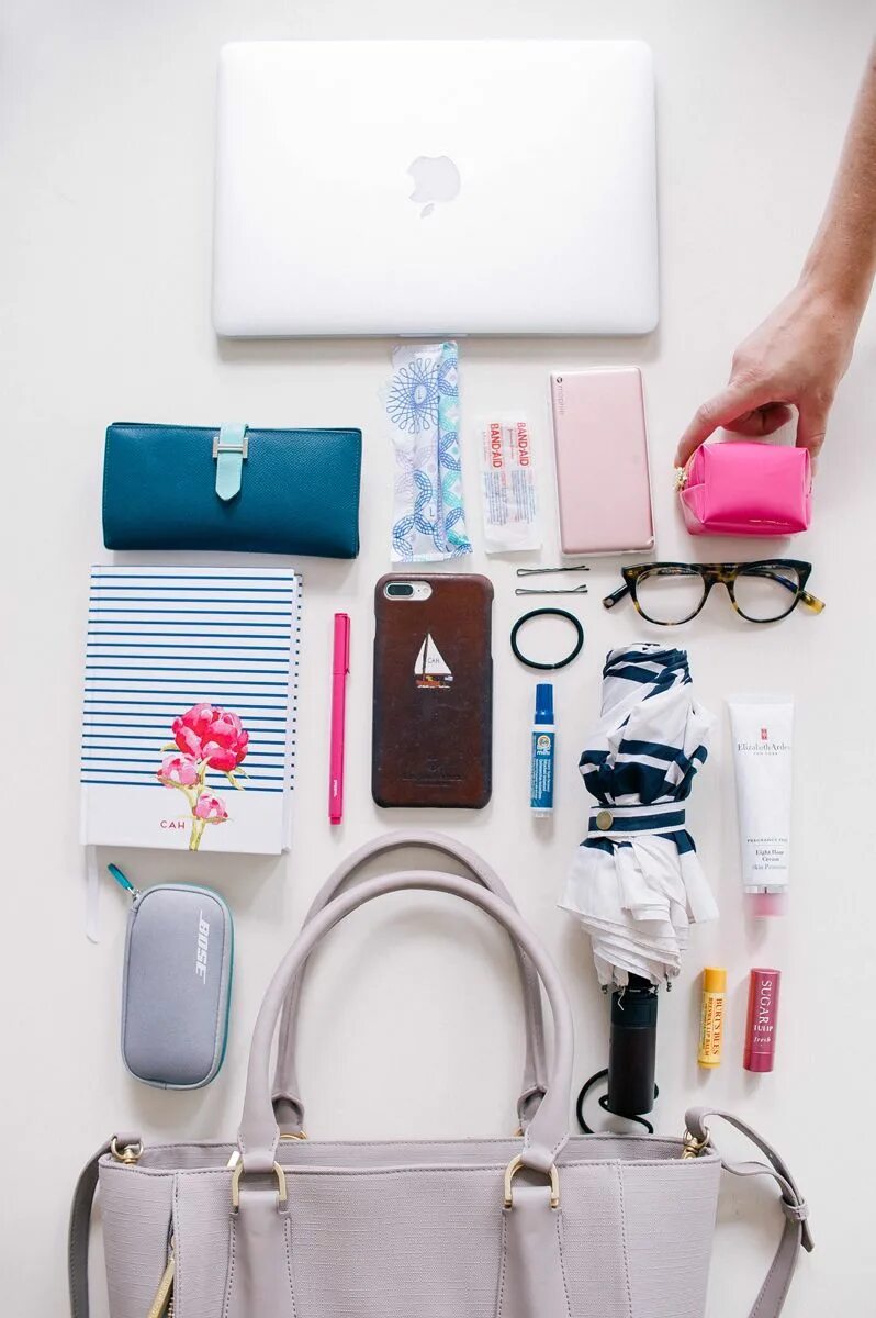 M i a my bag. Сумка what&#039;s in my bag. женские принадлежности. женские принадлежности электро. соен my bag.