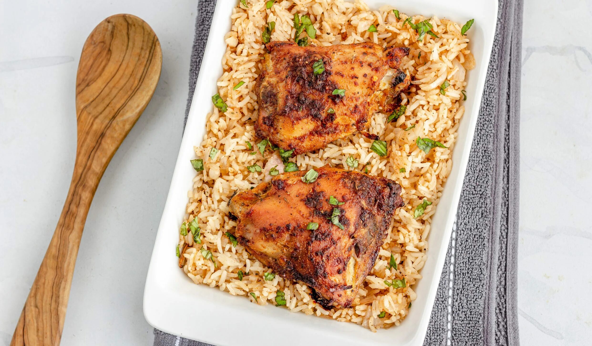 Рис с овощами и курицей в духовке. Рис с овощами и курицей в духовке. Кура с рисом в духовке. Плов в духовке с курицей. Рис с грудкой.