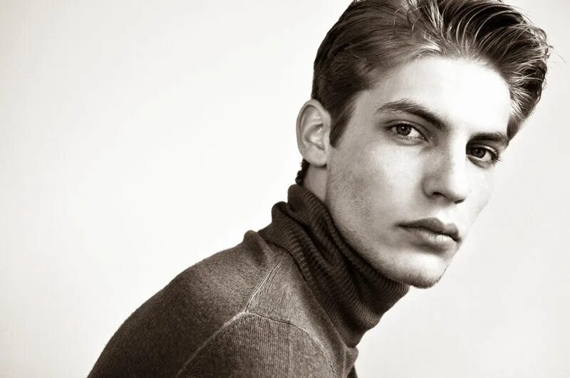 Батист джиабикони голый. Эррикос андреу. Баптиста модель. Батист модель джиабикони. Батист джиабикони.