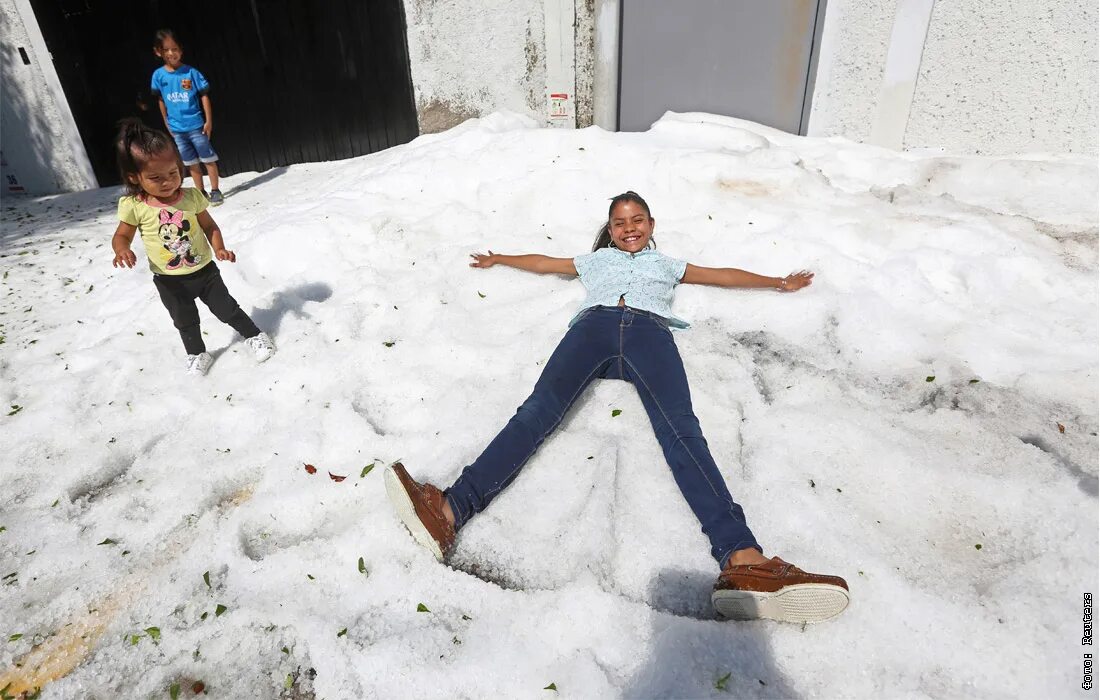 Мексика жара аномальная. Мексика жара аномальная. Мексика жара м. Зима в мексике. Снег в мехико.